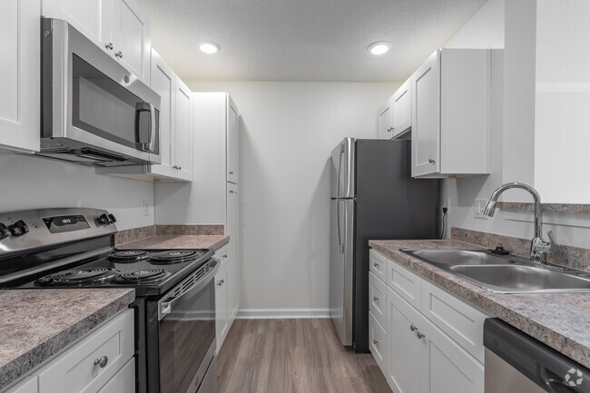 Kitchen - Reserve at Ridgewood Plantation