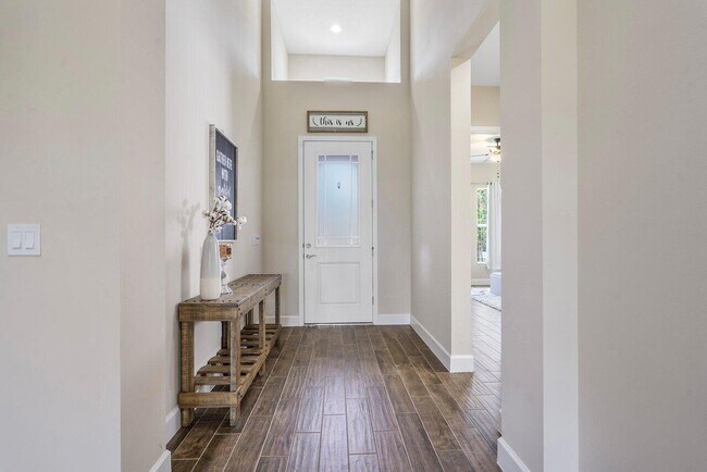 Building Photo - 15697 Orchard Dr