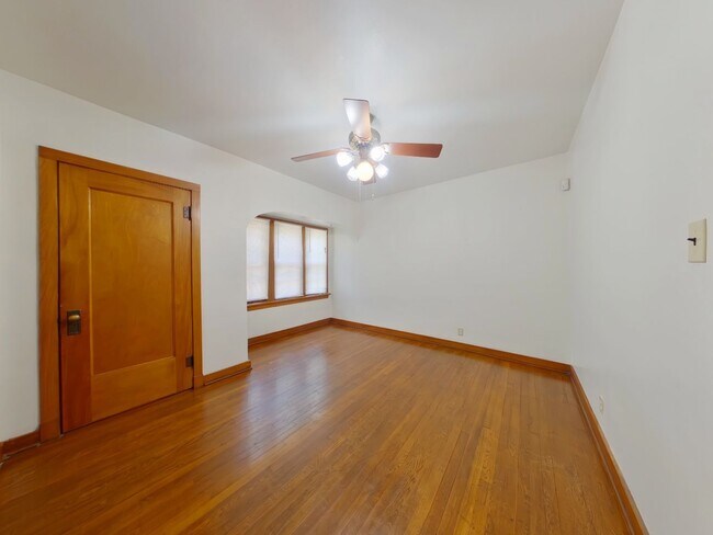 Foto del edificio - 807 N Carter St
