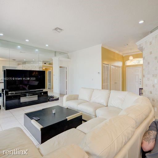 Building Photo - 3 br, 2 bath House - 3631 Sahara Springs B...