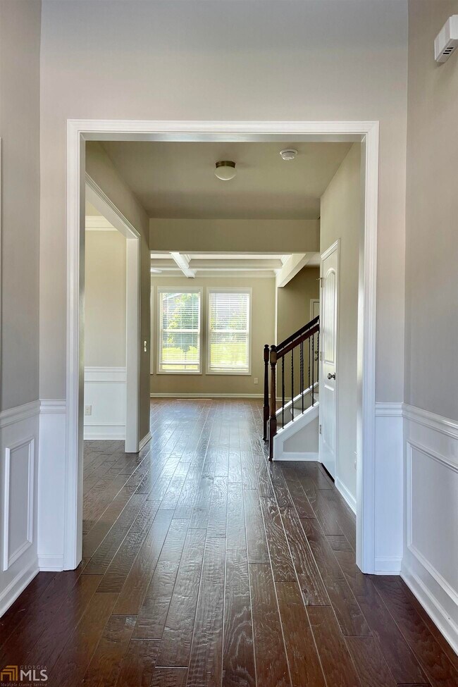 Building Photo - 7531 Silk Tree Pointe