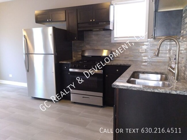 Foto del edificio - 9232 S Anthony Ave