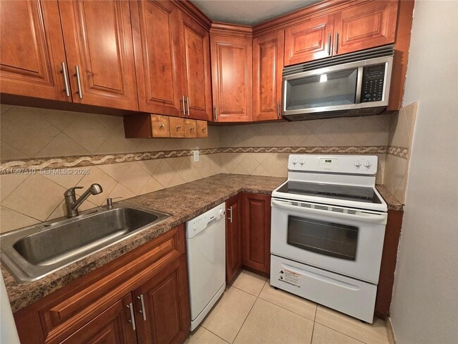 Foto del edificio - 4845 NW 7th St