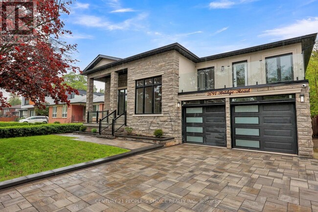 Photo du bâtiment - 2091 Bridge Rd