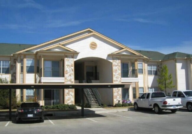 Foto del edificio - 19788 Hwy 105 W