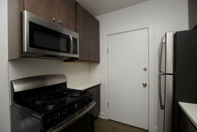 Foto del edificio - 2641 N Spaulding Ave