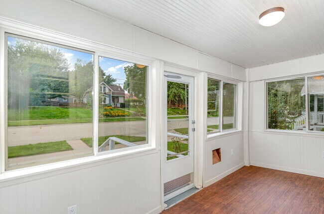 Foto del edificio - 1405 S Park St