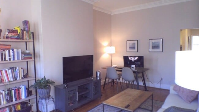 Building Photo - 30 Holyoke St