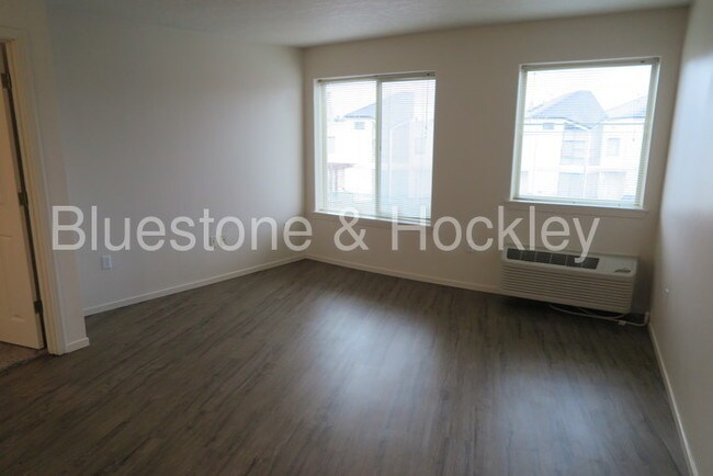 Foto del edificio - 18670 SW Boones Ferry Rd