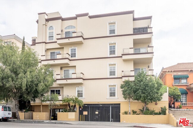 Foto del edificio - 616 S Wilton Pl