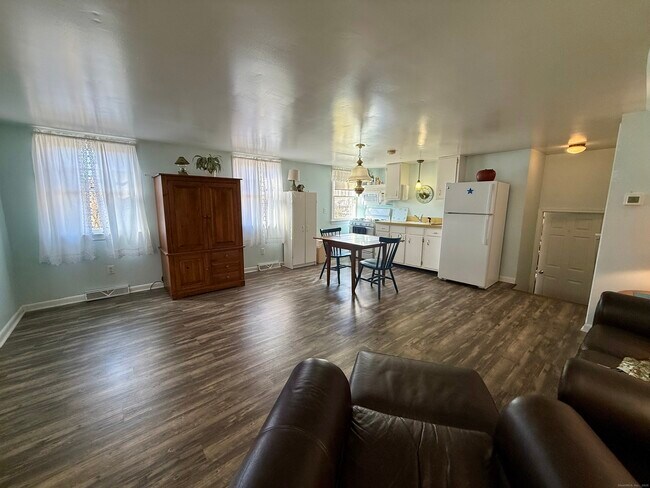 Foto del edificio - 176 Pocono Rd