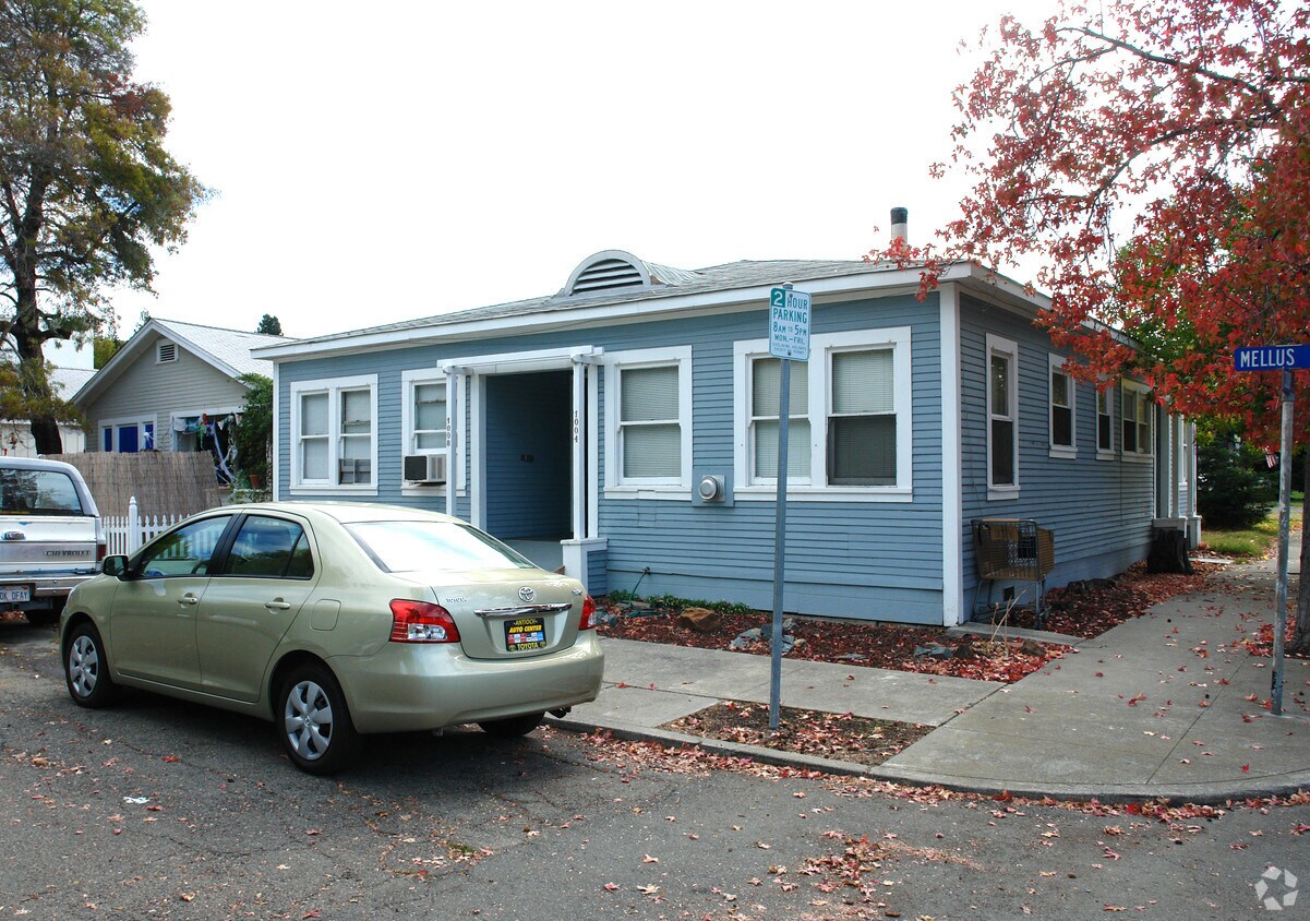 Primary Photo - 1107 Court St