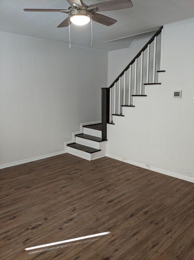 Building Photo - Welcome Home! 3BR/1BA for $1400.00/Month