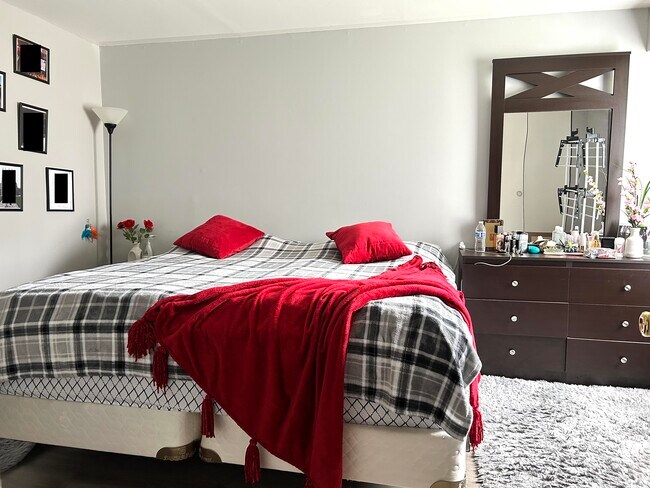 Foto del edificio - 13085 Bustleton Ave