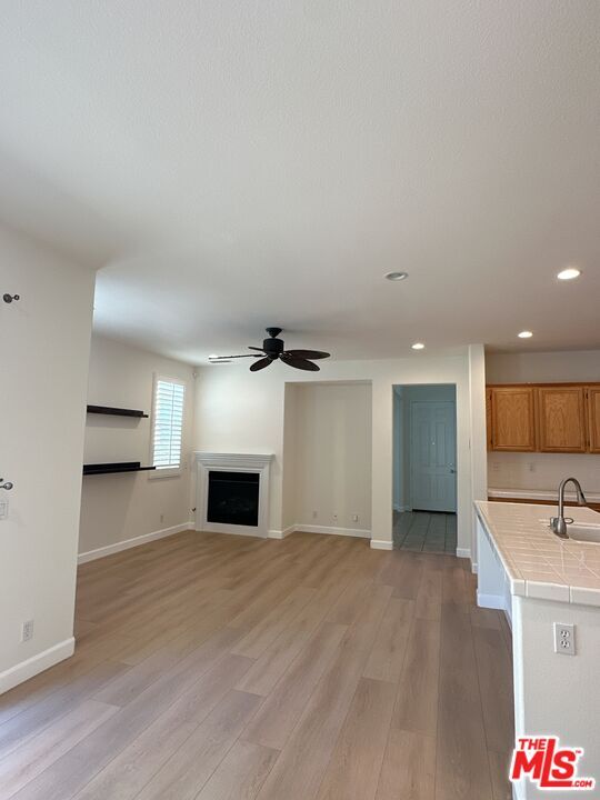 Foto del edificio - 814 Atkins Ln