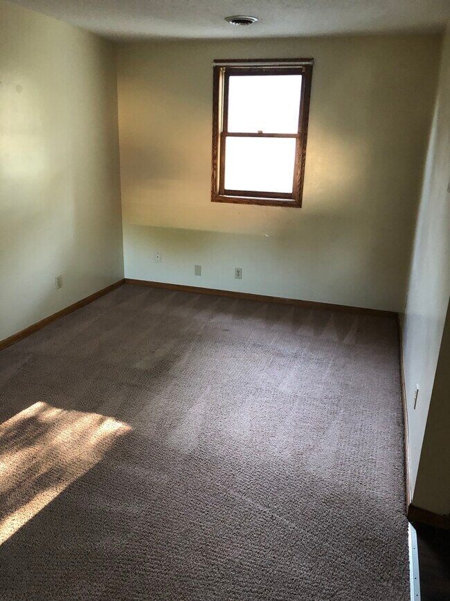 Building Photo - 866 McIntire Ave