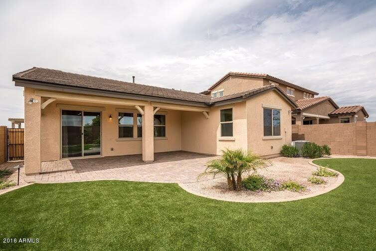 Foto principal - 2353 S Banning St