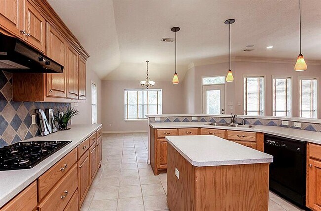 Building Photo - 2332 Kendal Green Cir