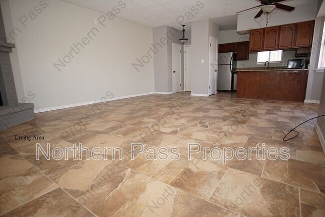 Building Photo - 3114 Isla Marino St