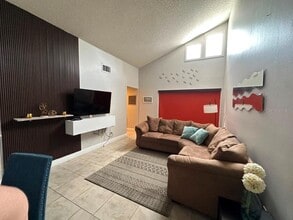Building Photo - 3766 Southpointe Dr