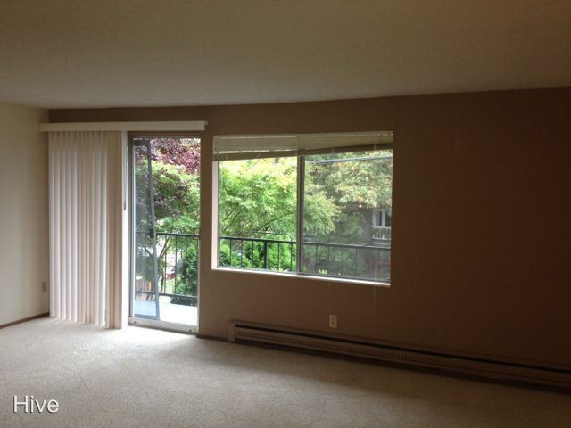 Primary Photo - 407 N 87th St