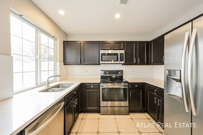 Building Photo - 5563 N Ensenada St