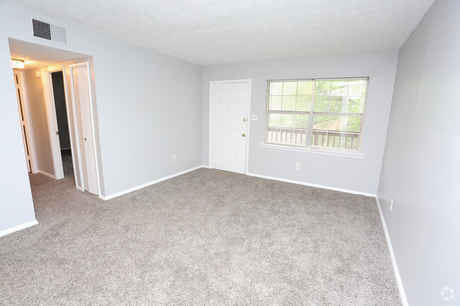 1BR, 1BA - 696 SF - Premiere - Living Room - Flats at Devonport