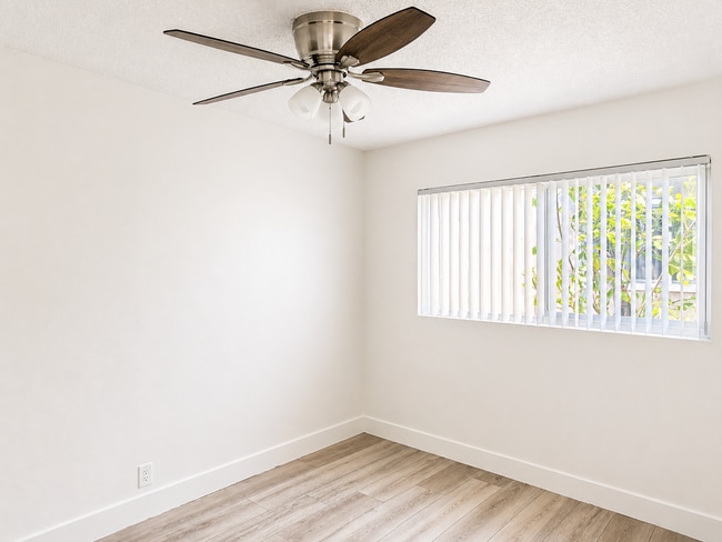 Foto del interior - 16120 Van Ness Ave.