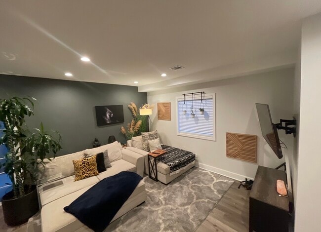 Foto del edificio - 4400 Boyar Ave