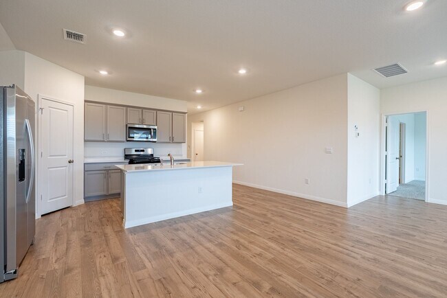 Building Photo - Beautiful 4 bedroom, 2.0 bathroom home in Leander!!!