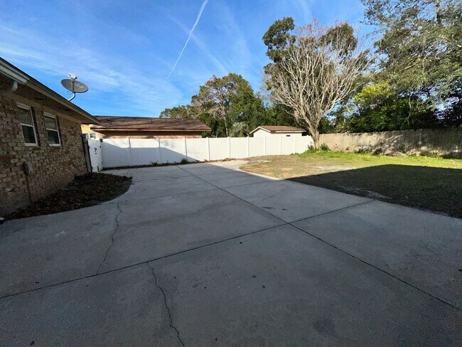 Building Photo - Home for Rent in Arlington 4-Bedroom, 2-Bathroom