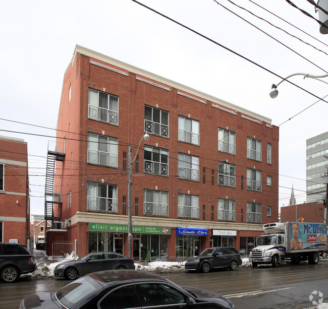 Building Photo - 766 King St W