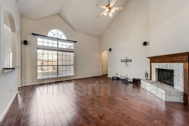 Building Photo - 13850 Dutch Hollow Dr
