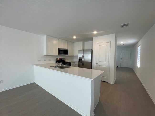 Building Photo - 23437 Firelight Dr