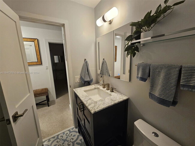Building Photo - 4512 Sea Grape Dr