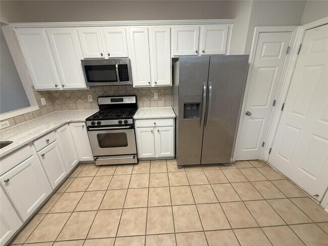 Building Photo - 13340 Marrywood Ct