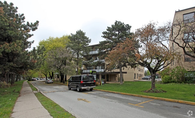 Primary Photo - 166 Wilson Avenue