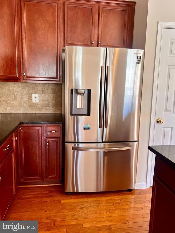 Foto del edificio - 25205 Larks Terrace