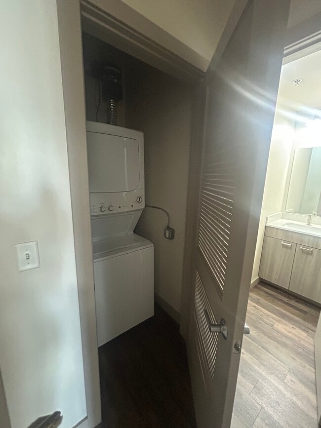 In Unit Washer/Dryer - ReNew Wichita