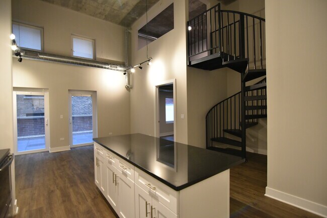 Foto del edificio - 3833 N Broadway