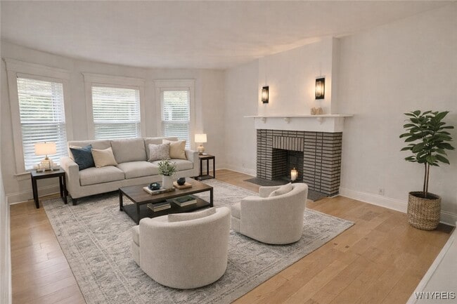 Foto del edificio - 95 Inwood Pl