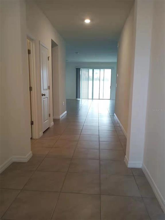 Foto del edificio - 13372 GOLDEN LIME Ave