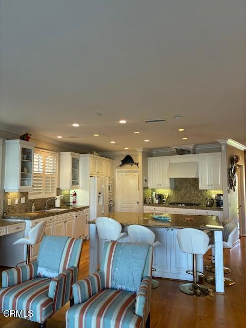 Building Photo - 1470 Viewpoint Dr