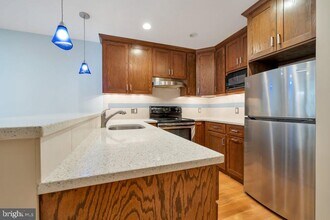 Building Photo - 1415 Chapin St NW