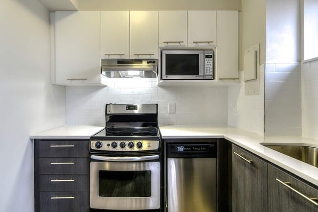 Photo du bâtiment - 1150 Rue Sherbrooke East