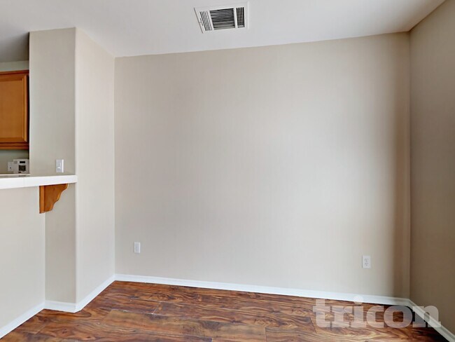 Foto del edificio - 1431 Bittersweet Dr