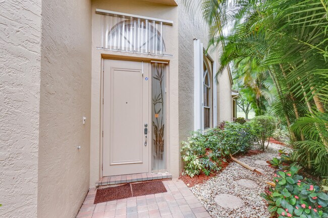 Foto del edificio - 4702 Carlton Golf Dr