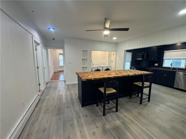 Foto del edificio - 591 Main St