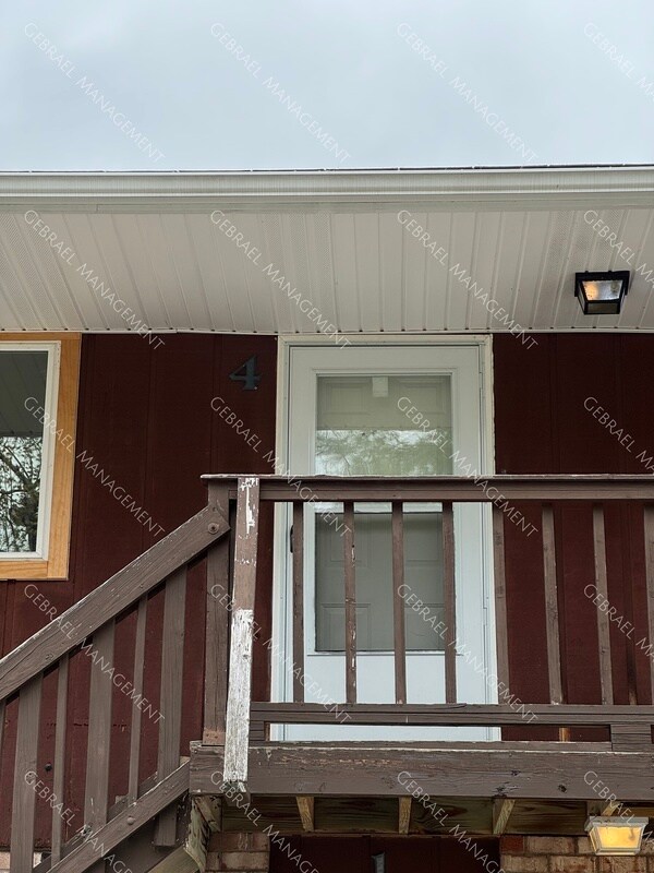 Building Photo - 1011 Webber St