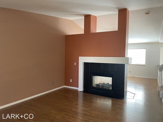 Building Photo - 3 br, 4 bath House - 9350 Cove Creek Dr